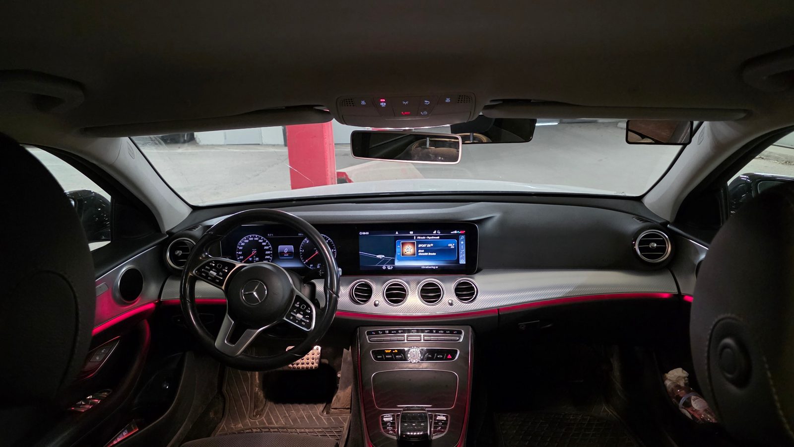 Automatbil hos Vårby Gård Trafikskola för elever från Hallunda